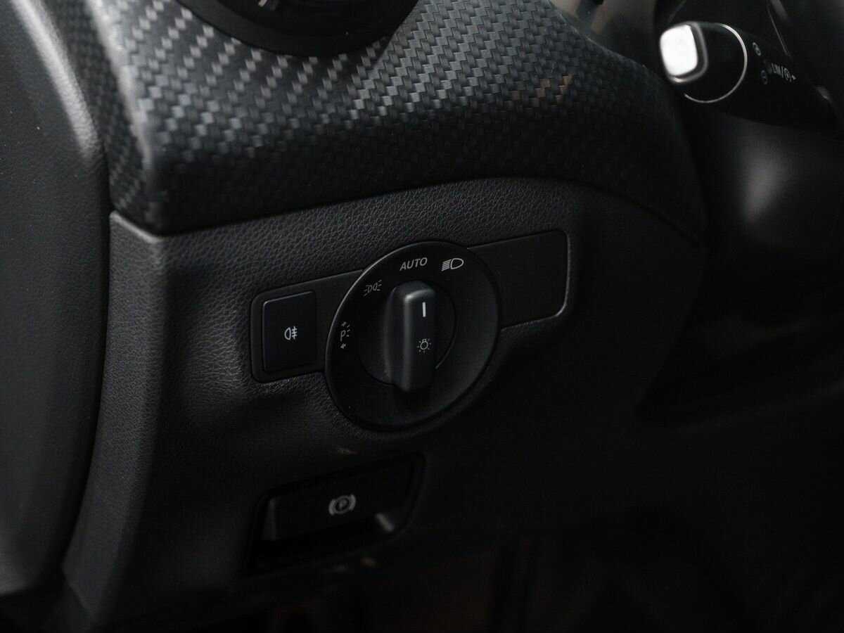 Mercedes-Benz GLA 200, 2014 Фото №17