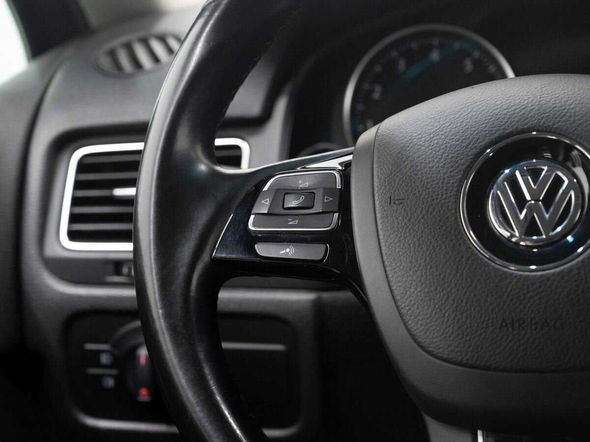 Volkswagen Touareg, 2011 Фото №17