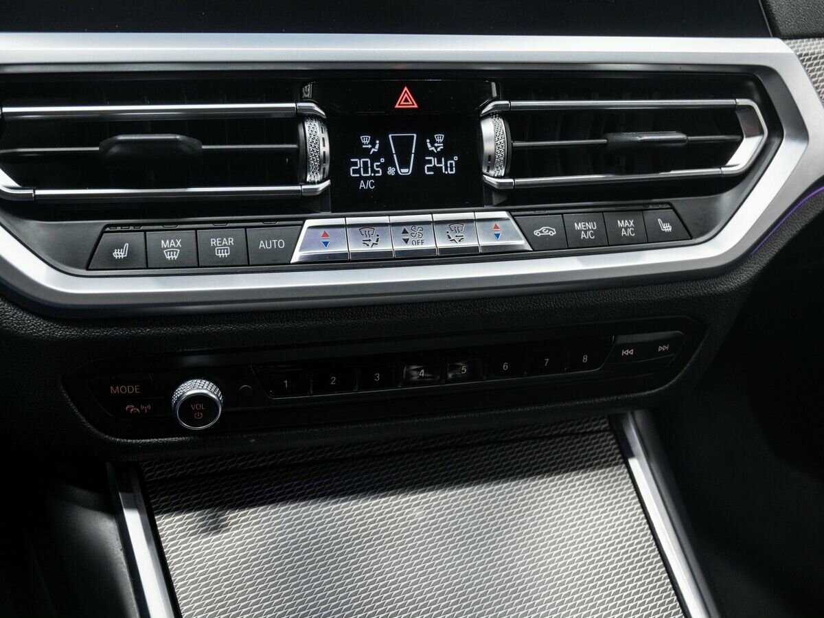 BMW 3 серии 330i, 2019 Фото №14
