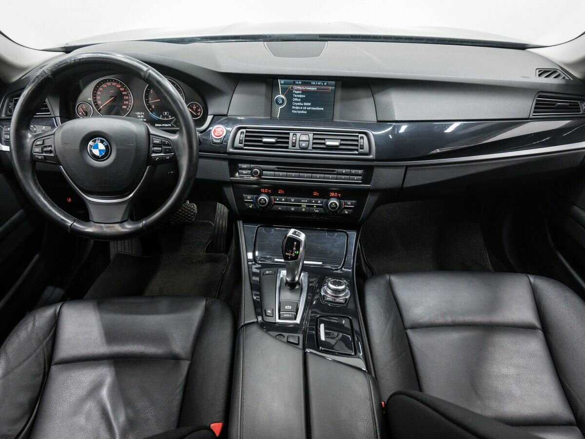 BMW 5 серии 528i, 2011 Фото №11