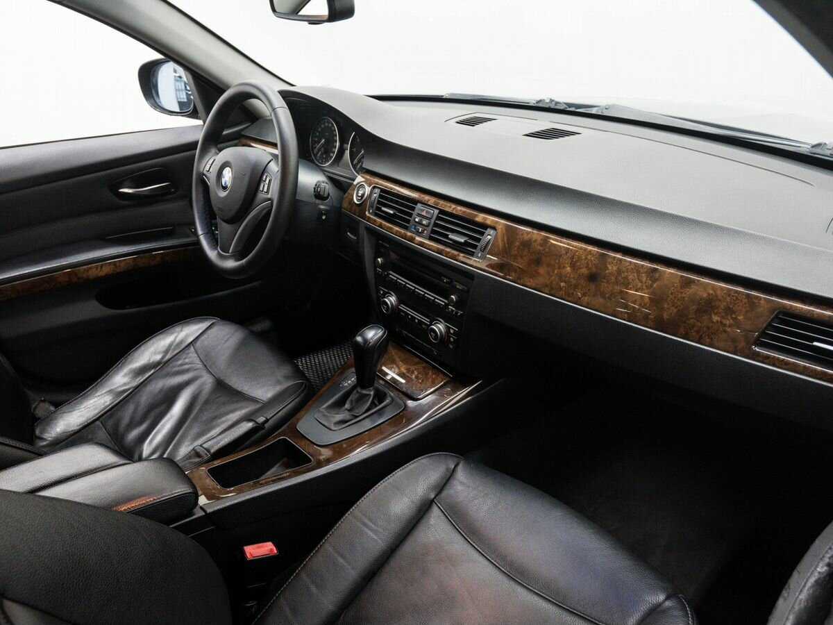 BMW 3 серии 320i, 2009 Фото №8