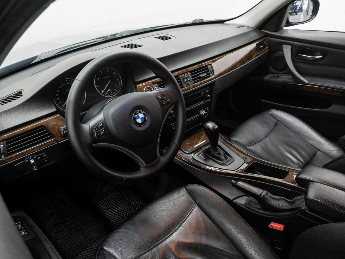 BMW 3 серии 320i, 2009 Фото №14