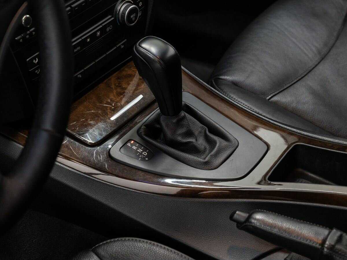 BMW 3 серии 320i, 2009 Фото №18