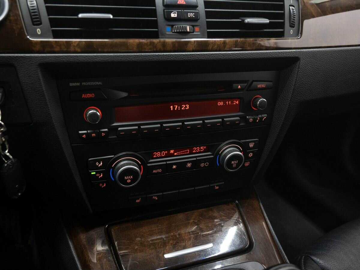 BMW 3 серии 320i, 2009 Фото №19