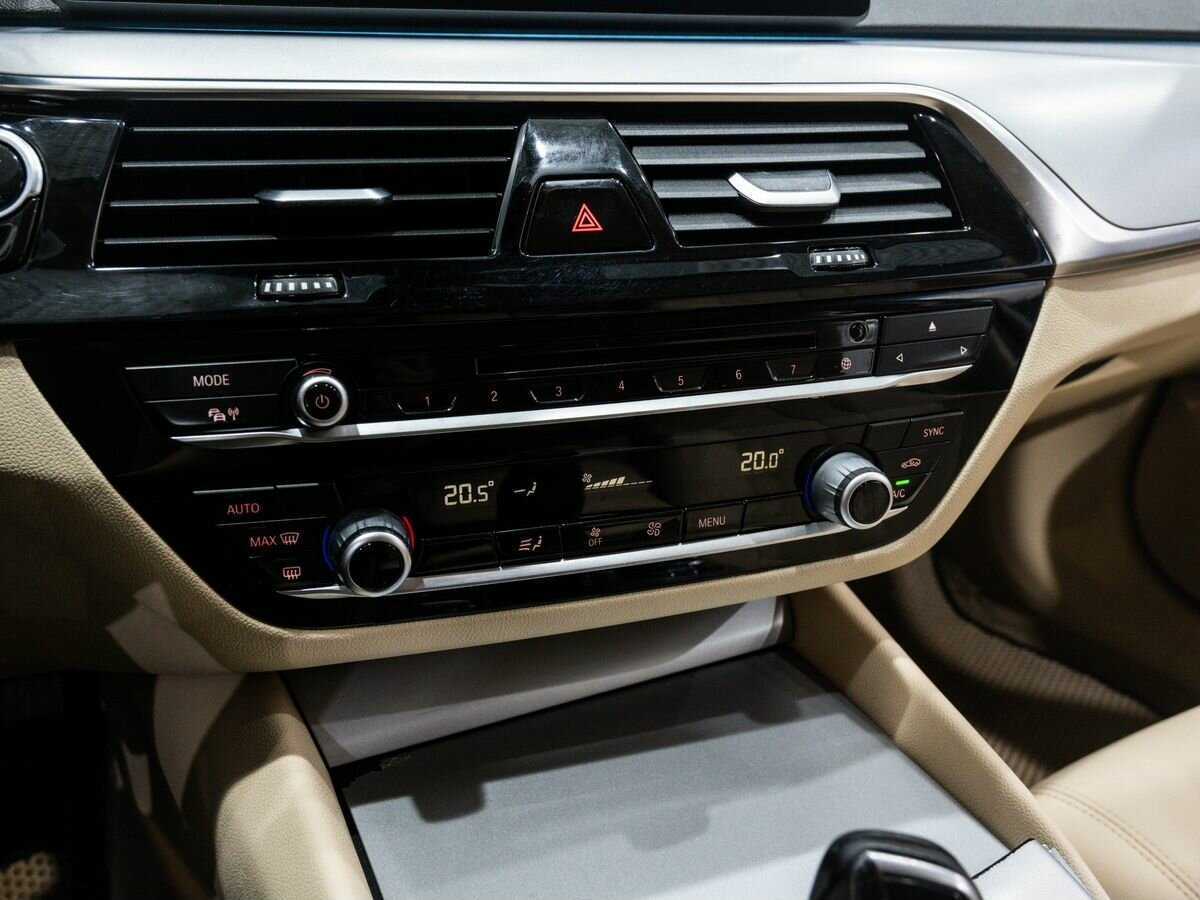 BMW 5 серии 520d, 2017 Фото №17