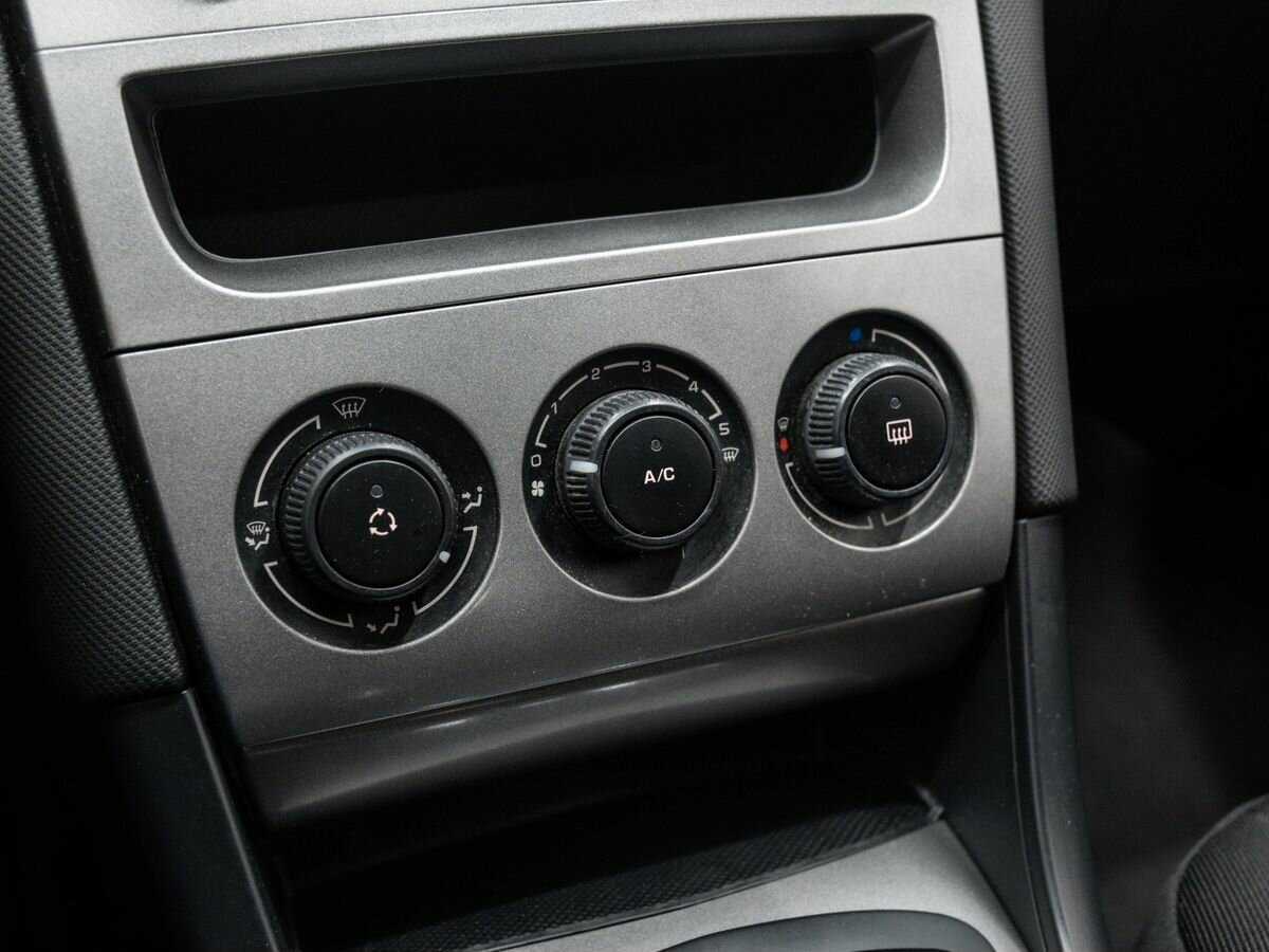 Peugeot 308, 2010 Фото №15