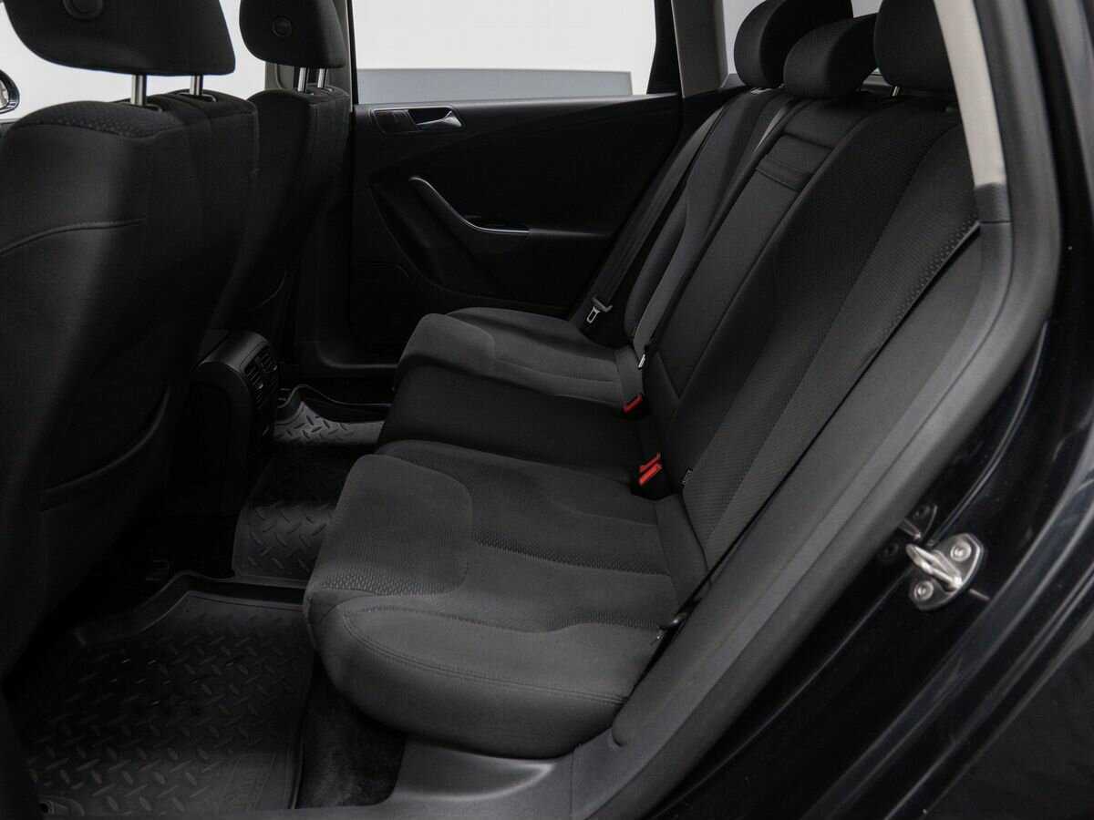 Volkswagen Passat, 2010 Фото №12