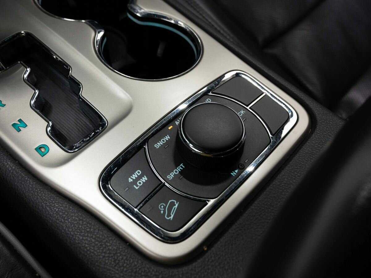 Jeep Grand Cherokee, 2010 Фото №26