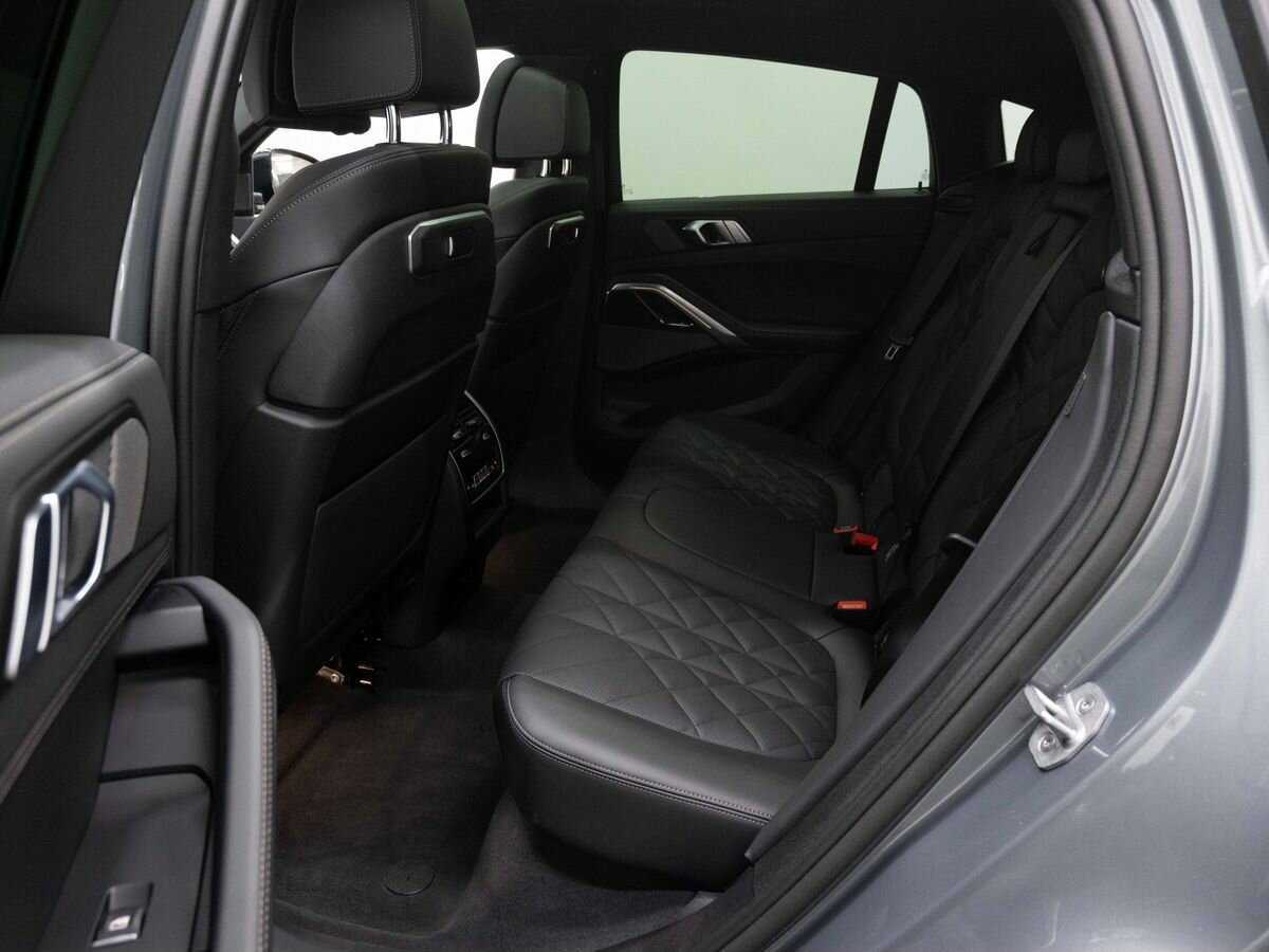 BMW X6 40i, 2023 Фото №12