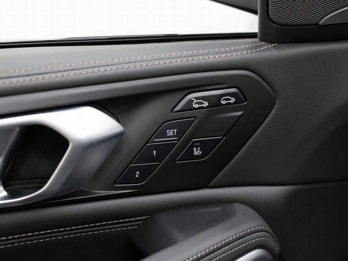 BMW X6 40i, 2023 Фото №22