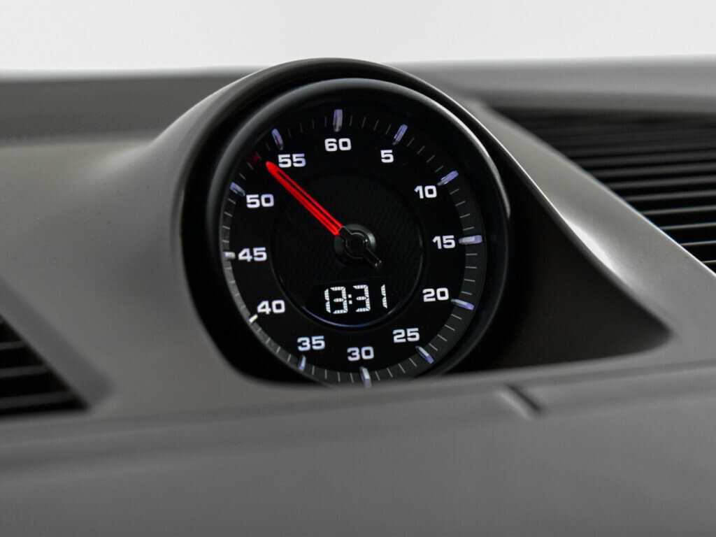 Porsche Cayenne Turbo, 2018 Фото №19