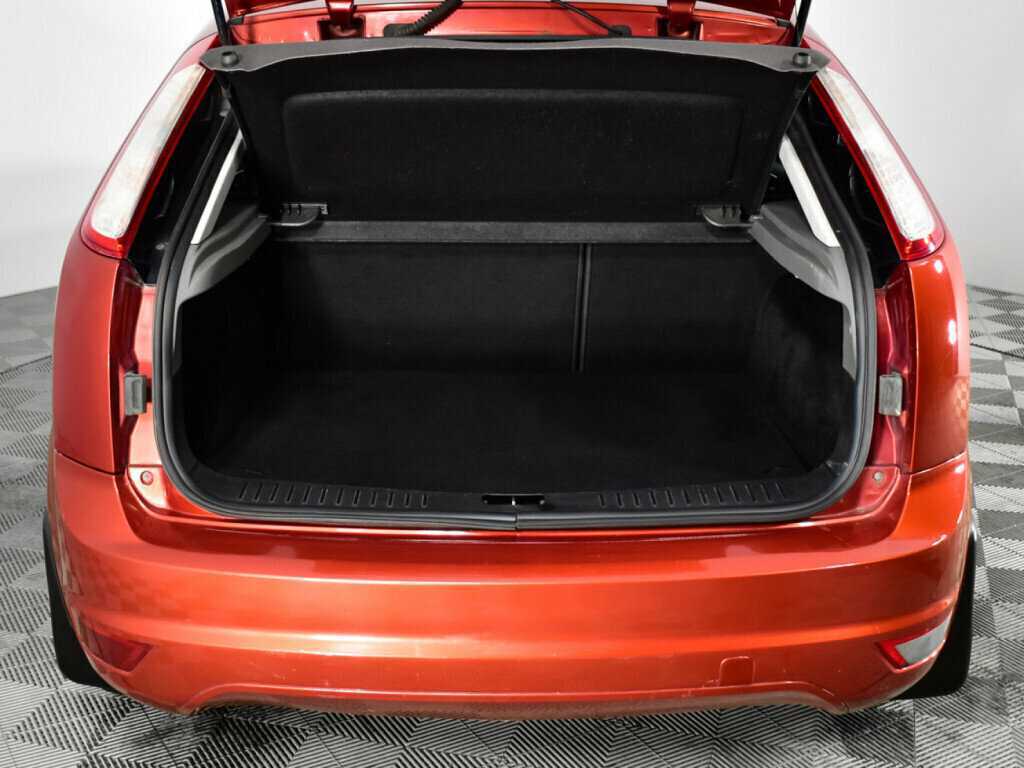 Ford Focus, 2010 Фото №14