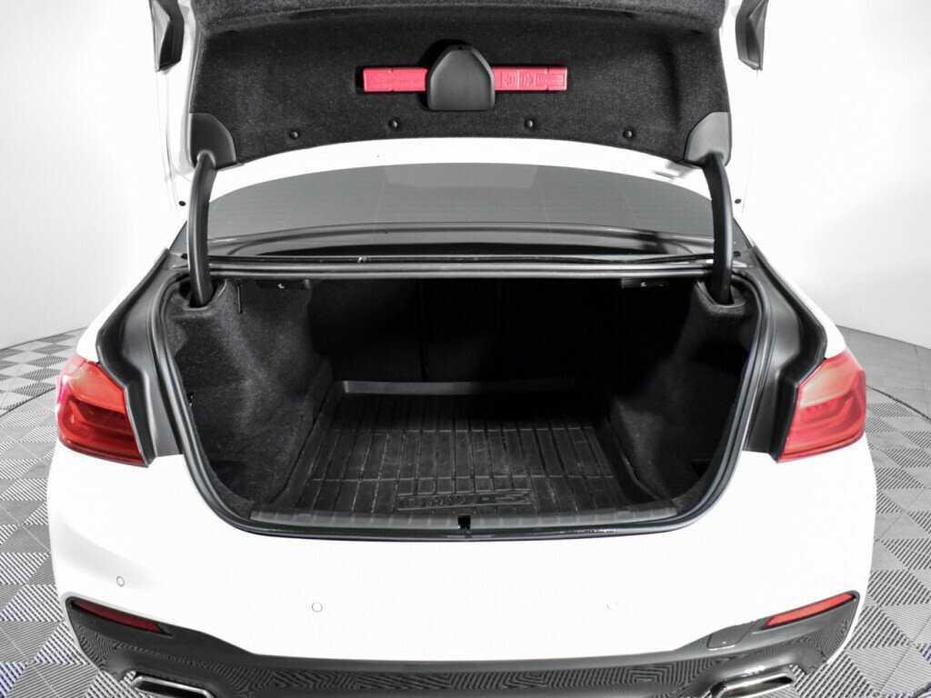 BMW 5 серии 520d xDrive, 2019 Фото №18