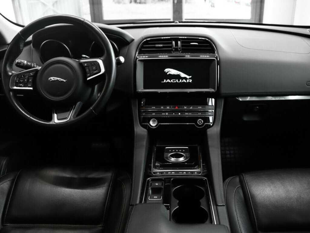 Jaguar F-Pace, 2020 - 61 535 км. | Фото №8