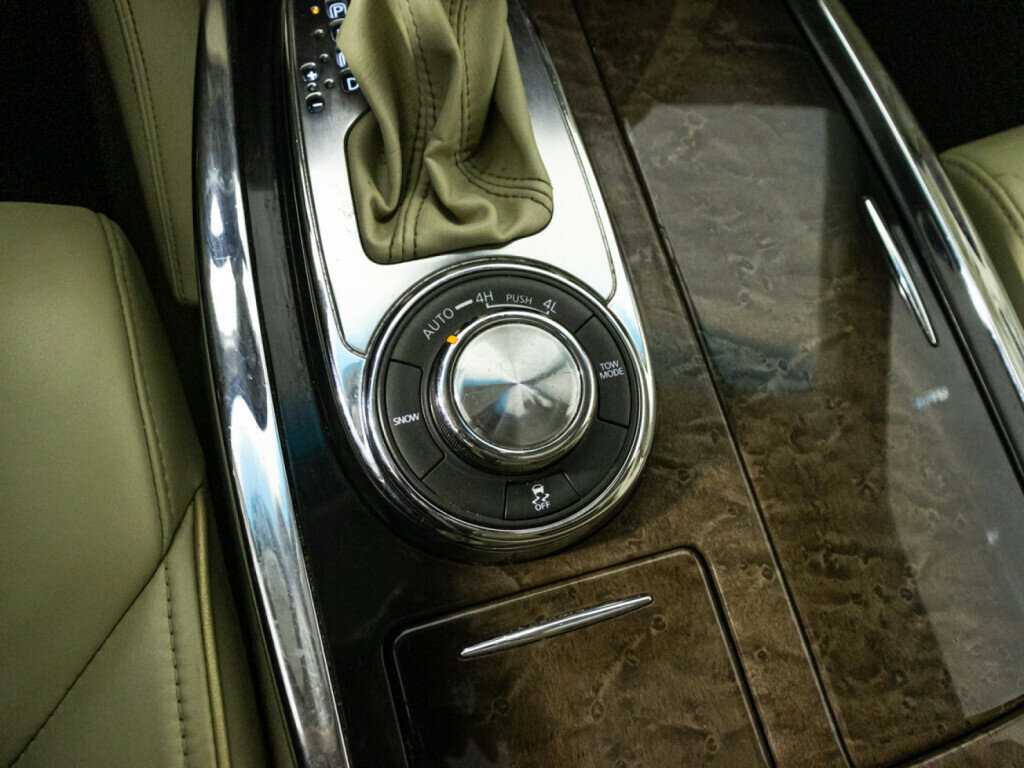 Infiniti QX80, 2013 Фото №18