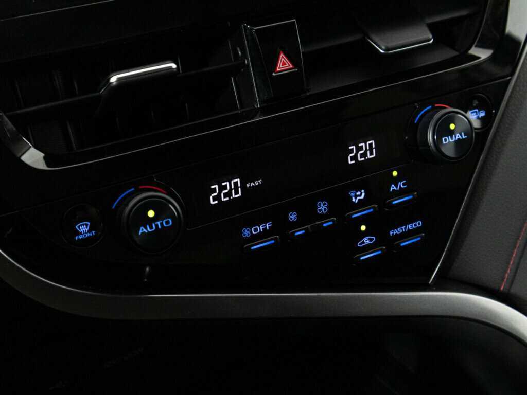 Toyota Camry, 2021 Фото №16