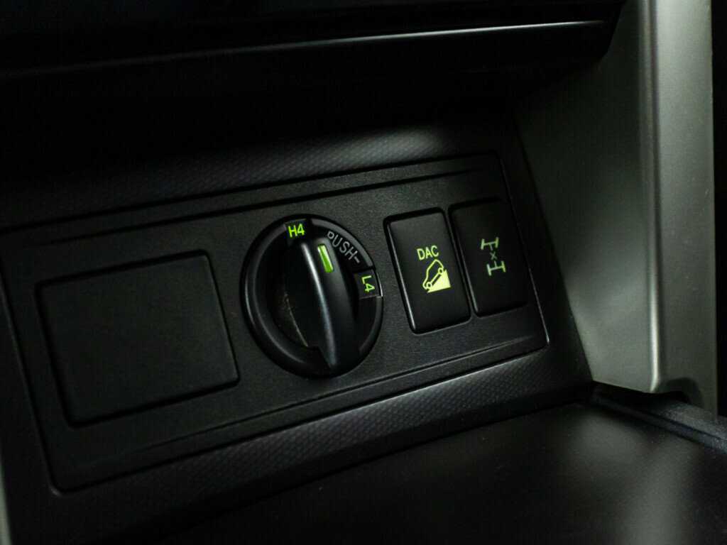 Toyota Land Cruiser Prado, 2011 Фото №17