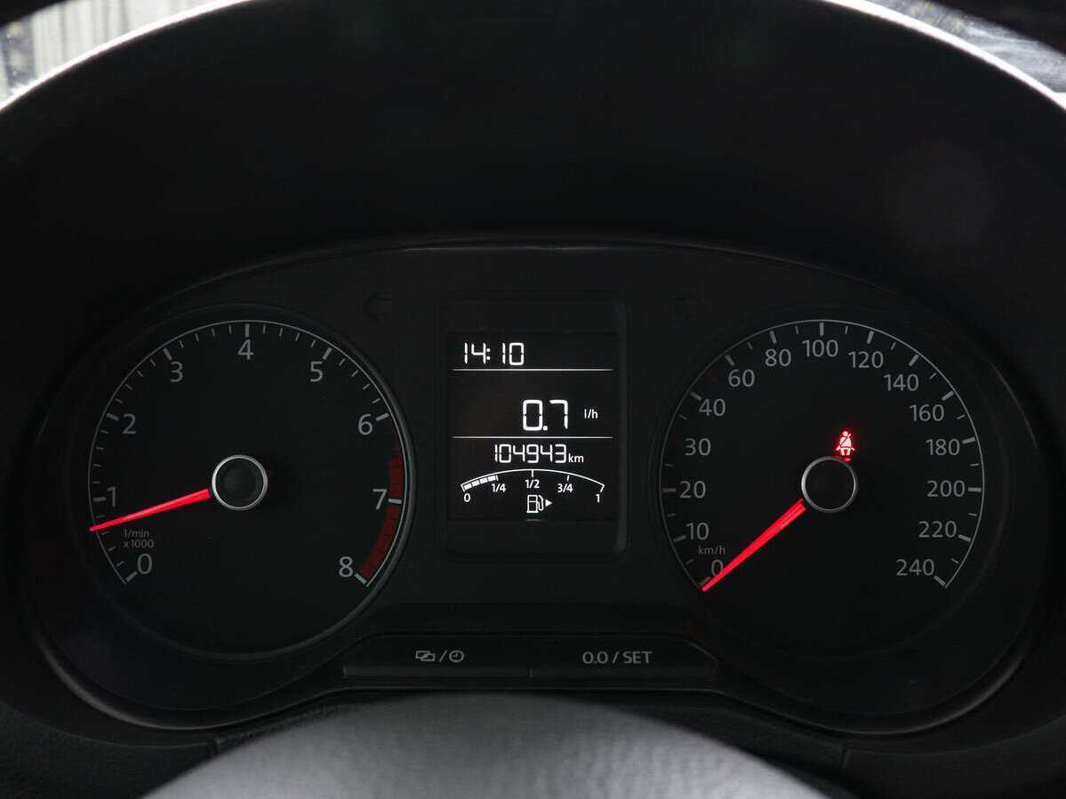 Volkswagen Polo, 2015 Фото №11