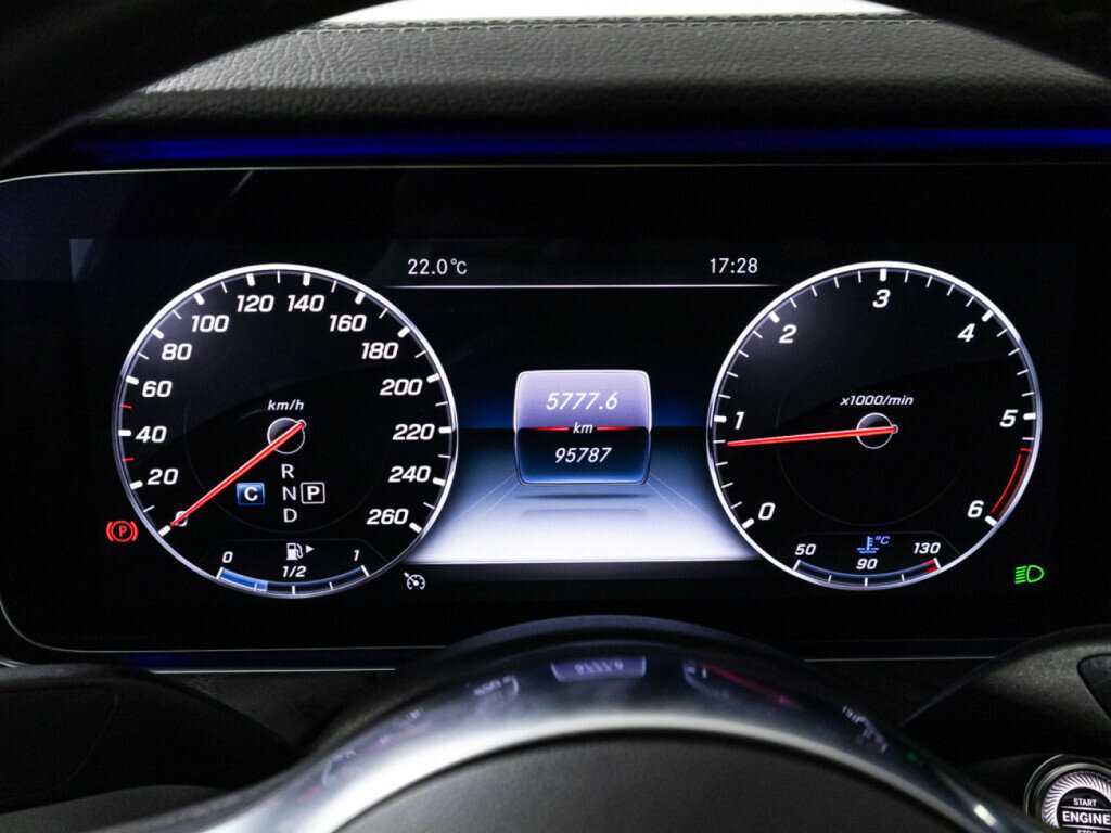 Mercedes-Benz E-Класс 220 d, 2020 Фото №12