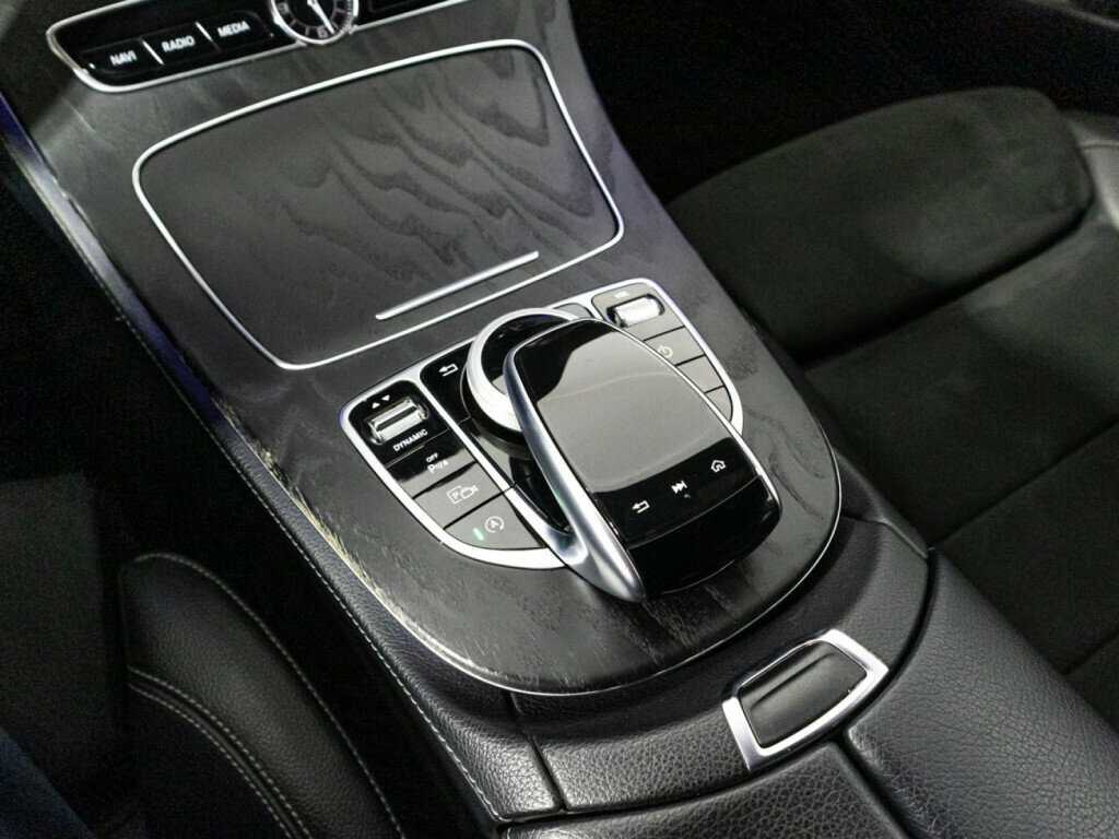 Mercedes-Benz E-Класс 220 d, 2020 Фото №18