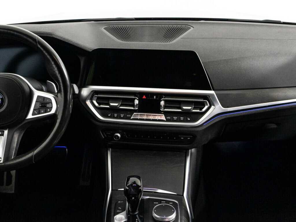 BMW 3 серии 330i, 2019 Фото №14