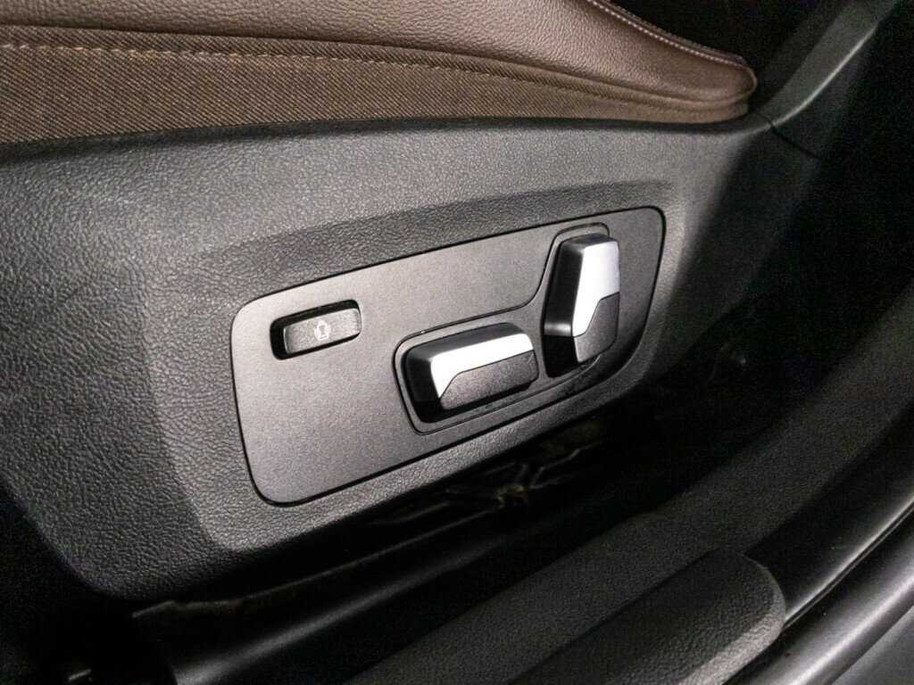 BMW 3 серии 330i, 2019 Фото №23