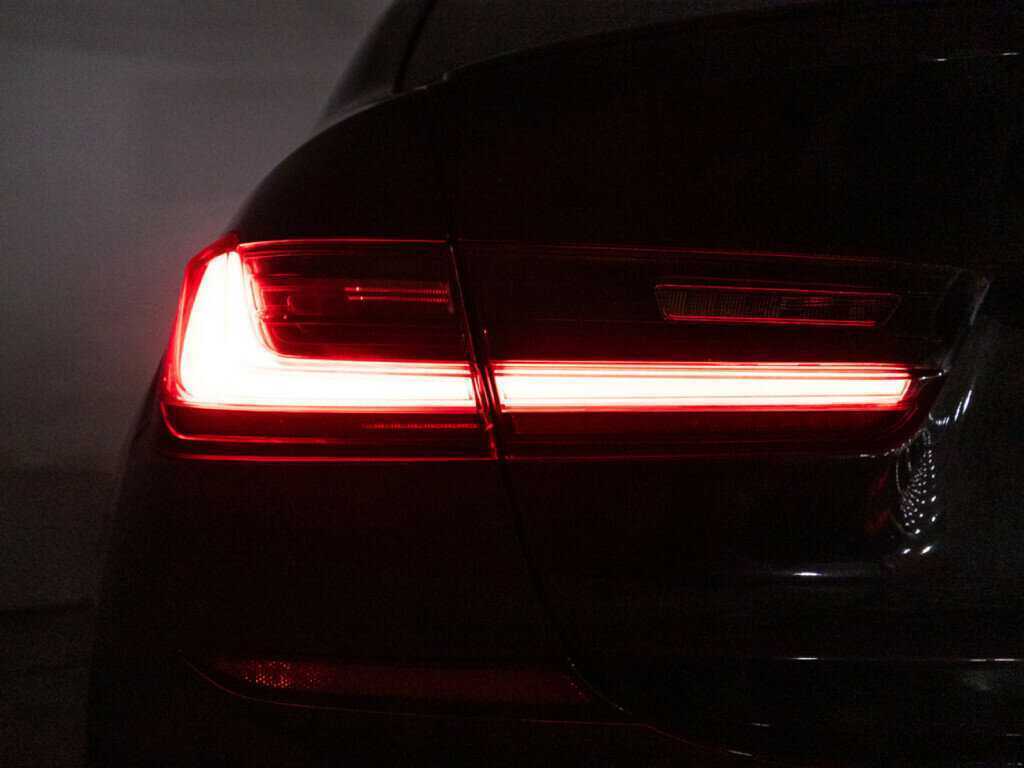 BMW 3 серии 330i, 2019 Фото №27