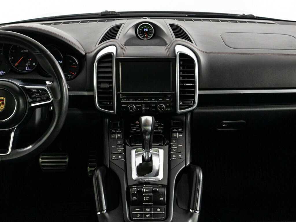 Porsche Cayenne GTS, 2015 Фото №14