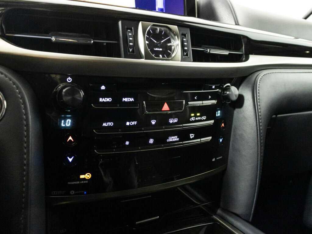 Lexus LX 450d, 2017 Фото №19