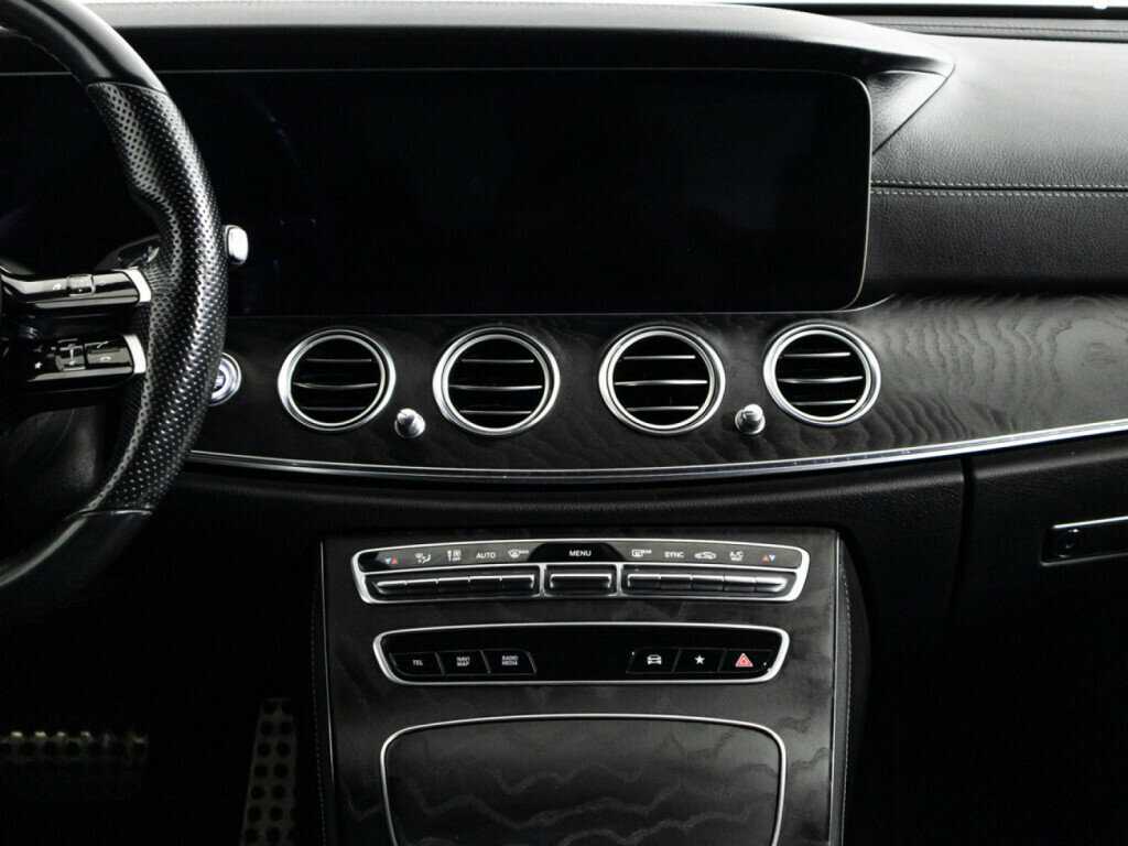 Mercedes-Benz E-Класс 200, 2020 Фото №14