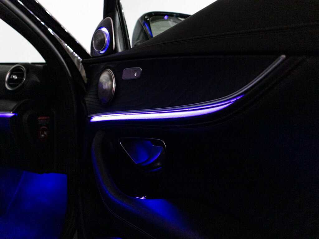 Mercedes-Benz E-Класс 200, 2020 Фото №24