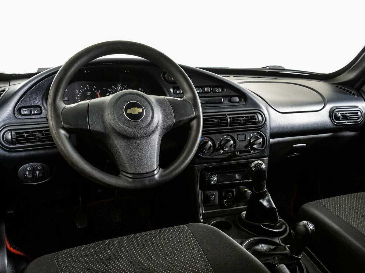 Chevrolet Niva, 2011 Фото №11