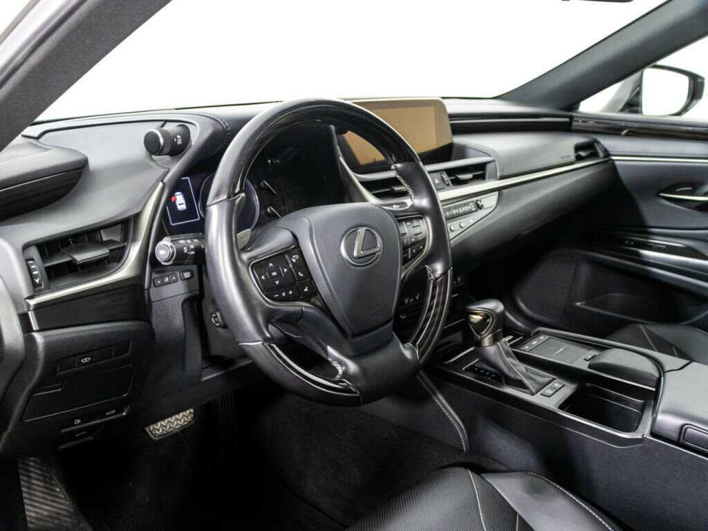 Lexus ES 300h, 2020 Фото №11