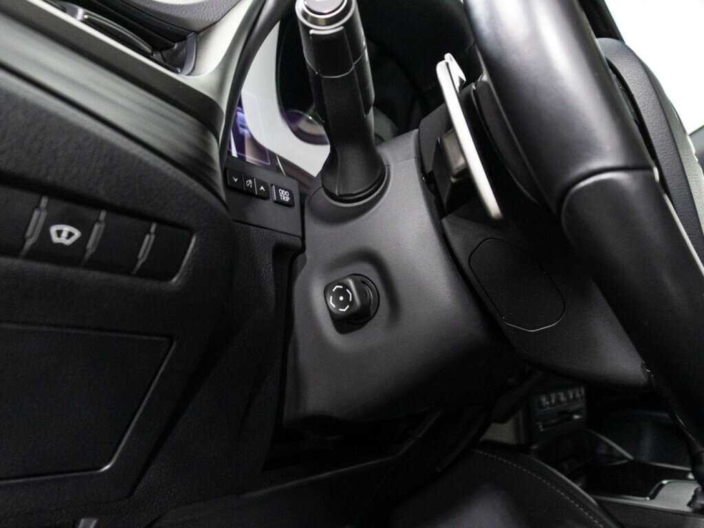 Lexus ES 300h, 2020 Фото №23