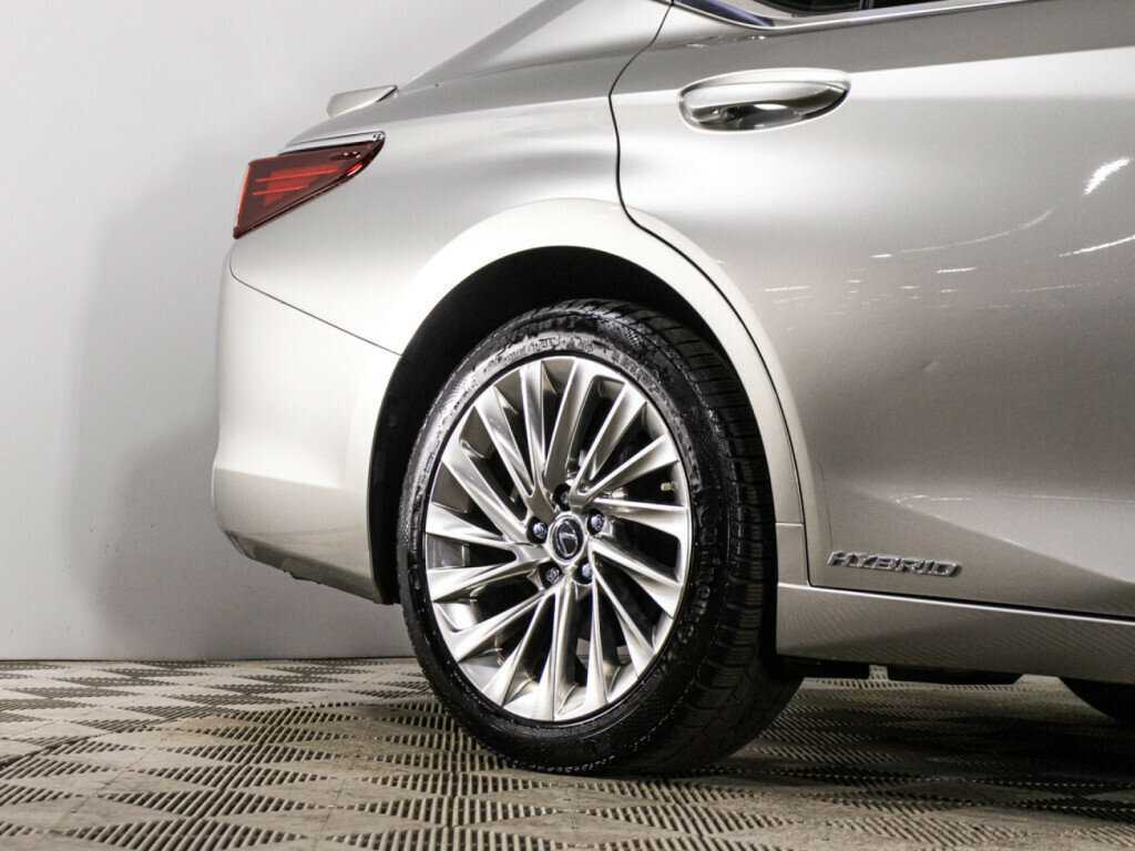 Lexus ES 300h, 2020 Фото №31