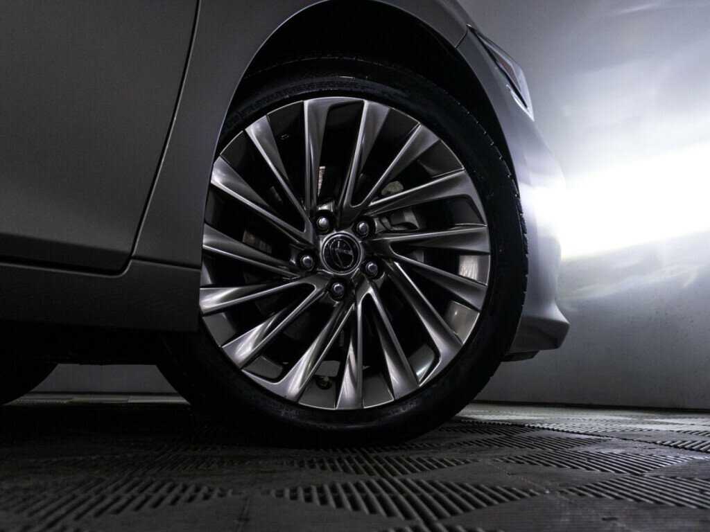 Lexus ES 300h, 2020 Фото №32