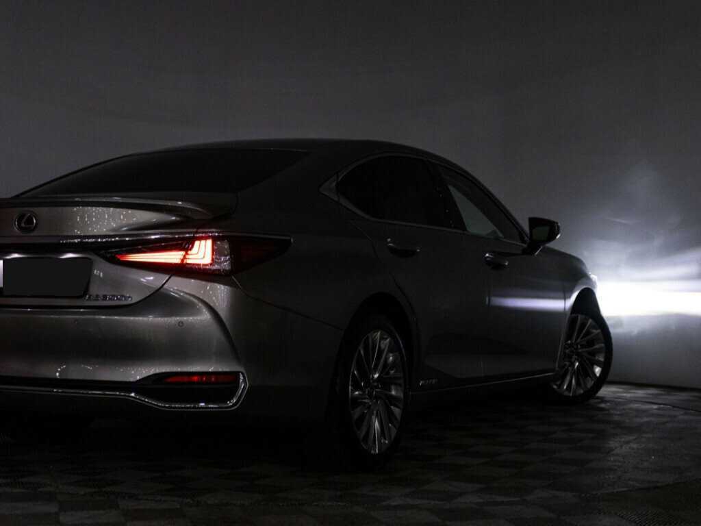 Lexus ES 300h, 2020 Фото №33