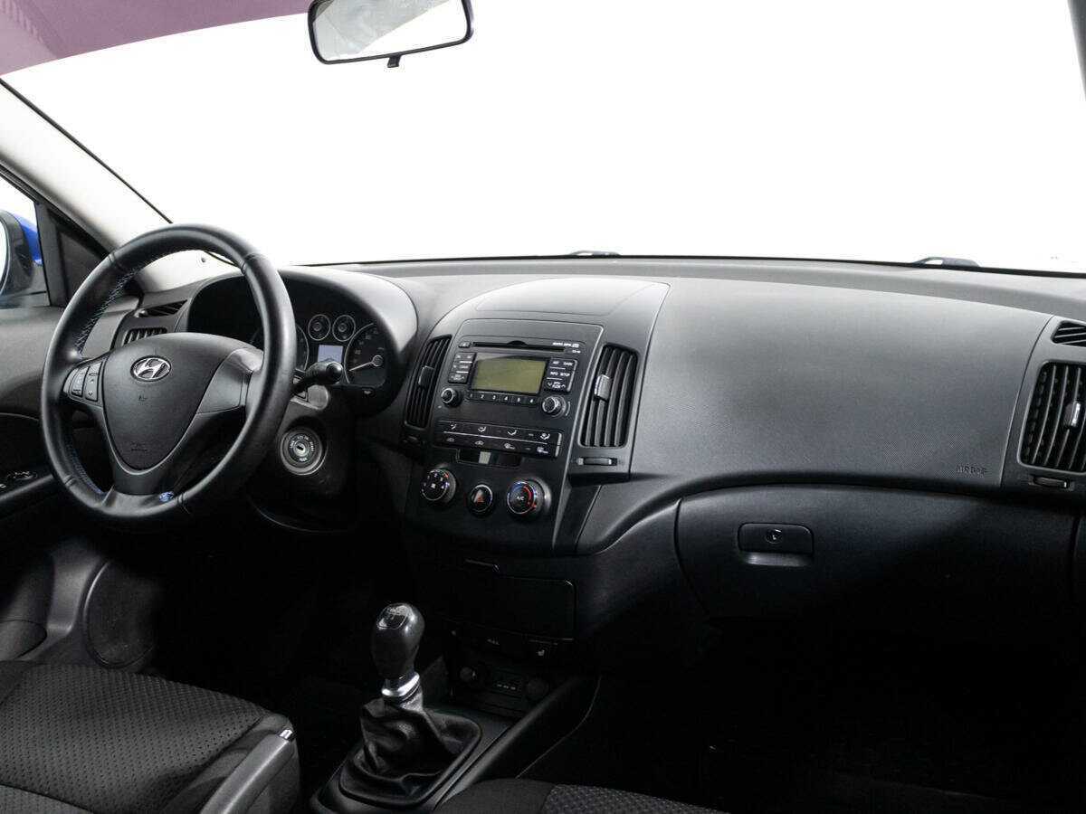 Hyundai i30, 2010 Фото №9