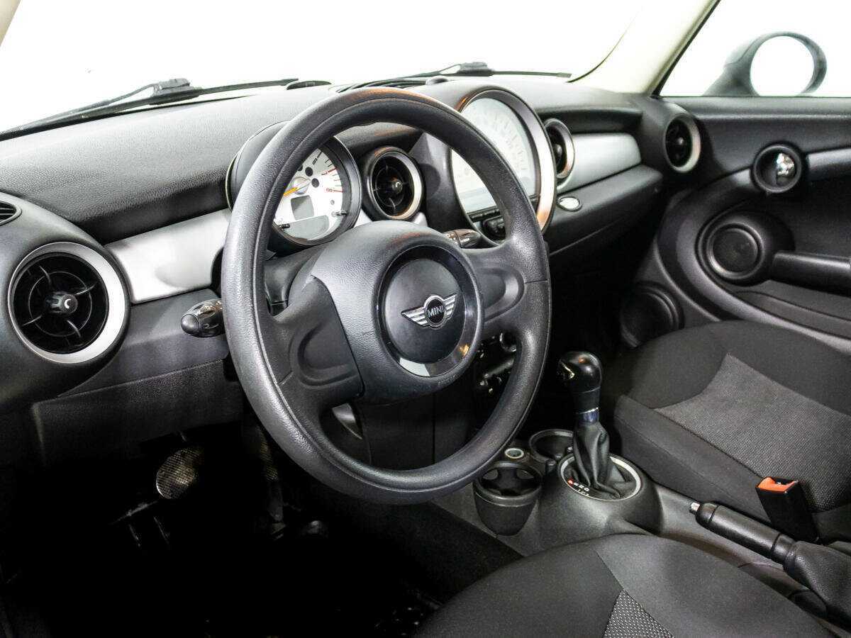 Mini Hatch One, 2011 Фото №11