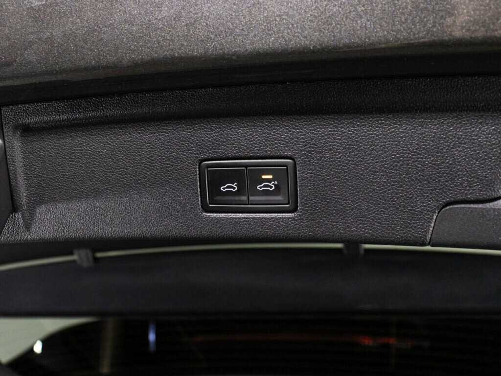 Volkswagen Touareg, 2020 Фото №16