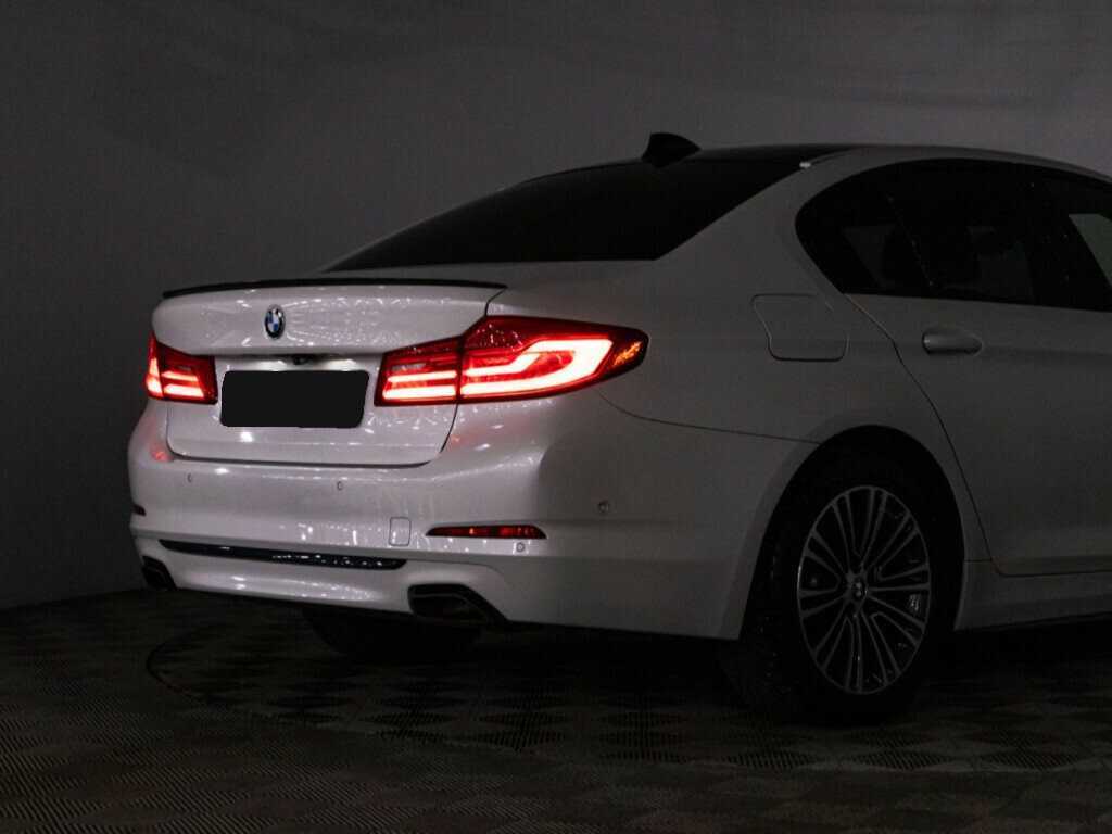 BMW 5 серии 540i, 2019 Фото №30