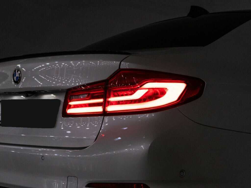 BMW 5 серии 540i, 2019 Фото №31