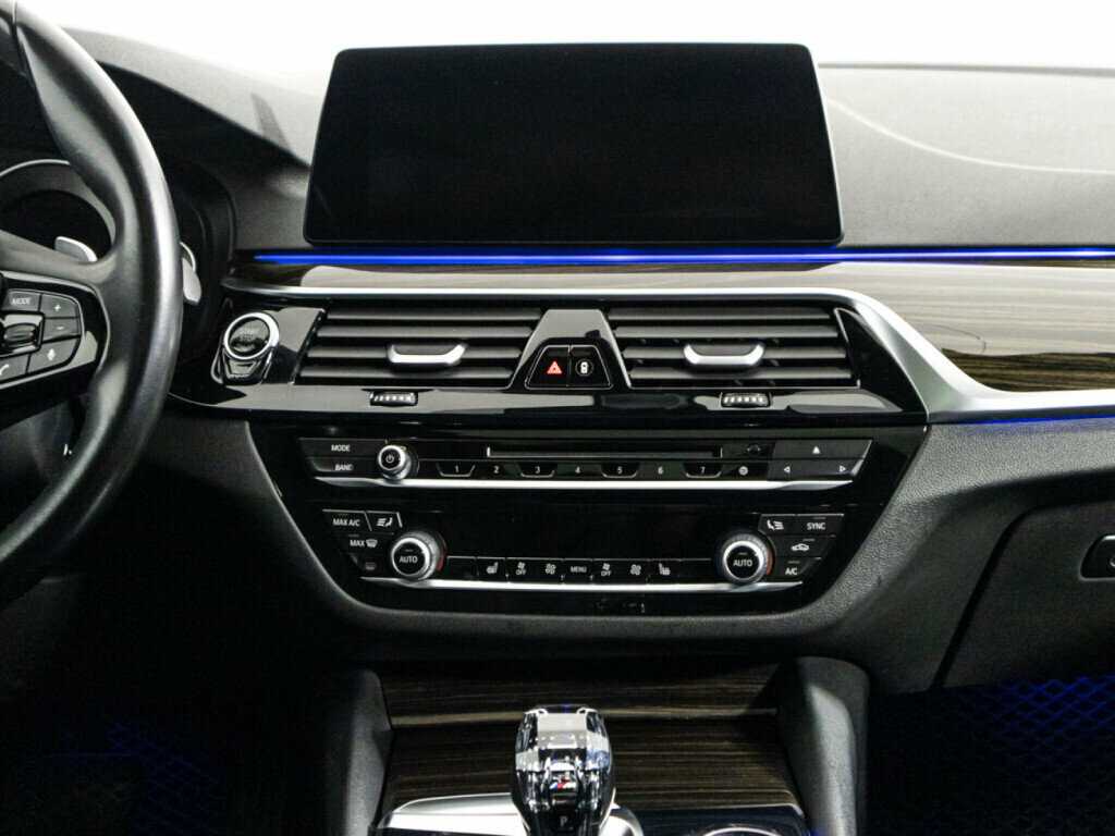 BMW 5 серии 530i, 2019 Фото №14