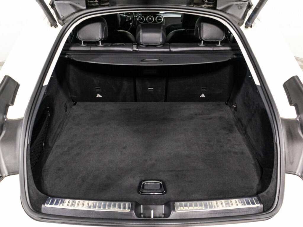 Mercedes-Benz GLC Coupe 300, 2018 Фото №15