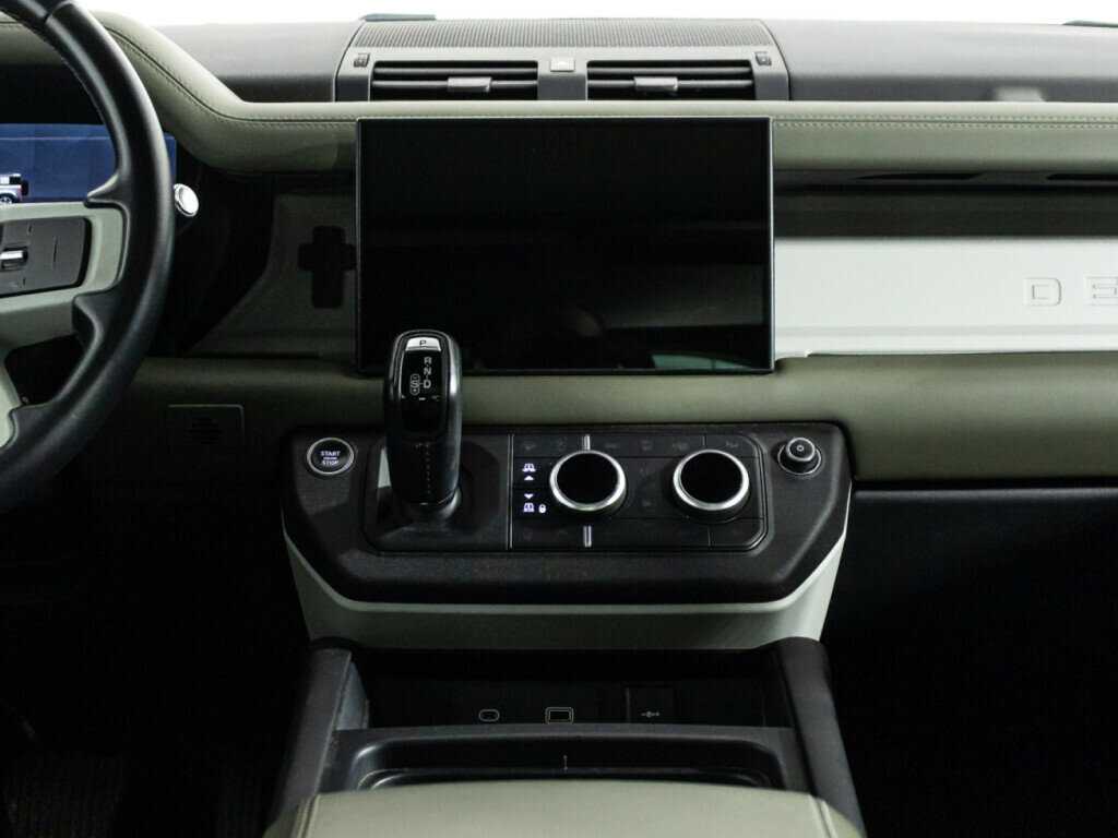 Land Rover Defender 110, 2021 Фото №12