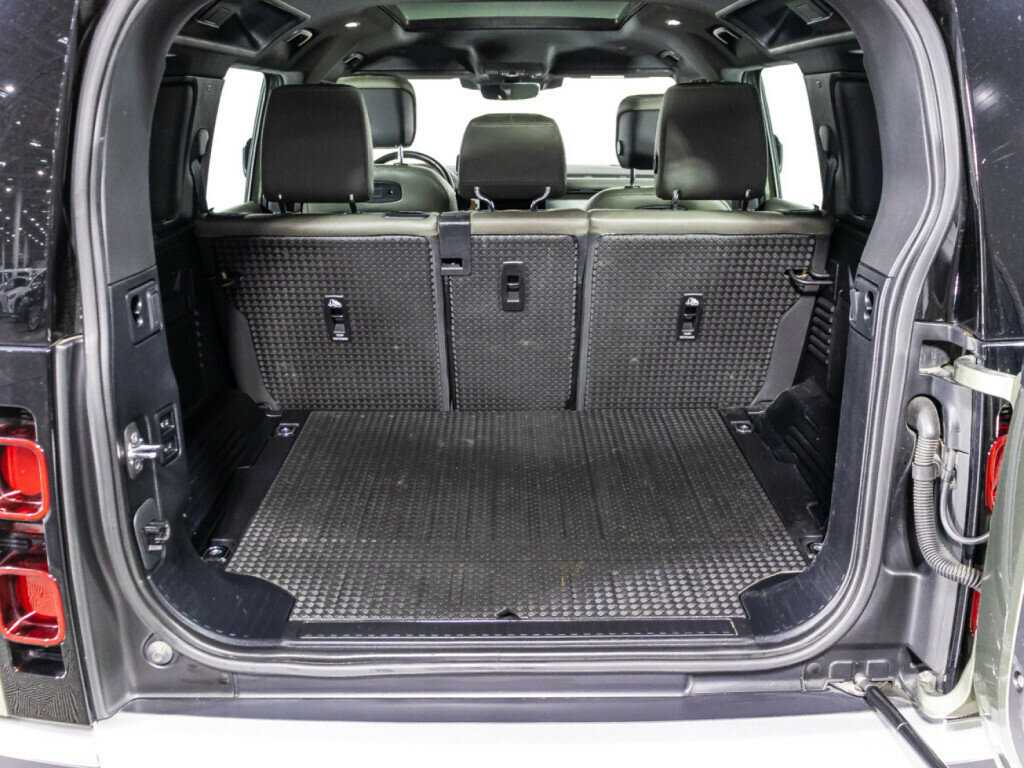 Land Rover Defender 110, 2021 Фото №13
