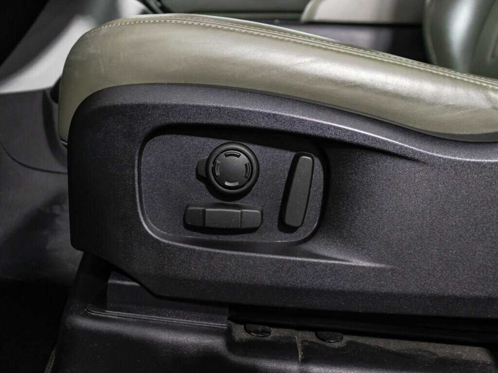 Land Rover Defender 110, 2021 Фото №20