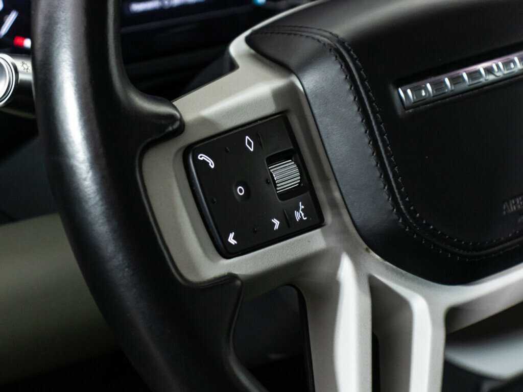 Land Rover Defender 110, 2021 Фото №31