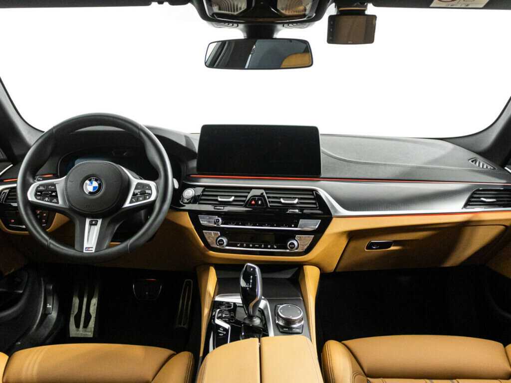 BMW 5 серии 520i, 2023 Фото №13