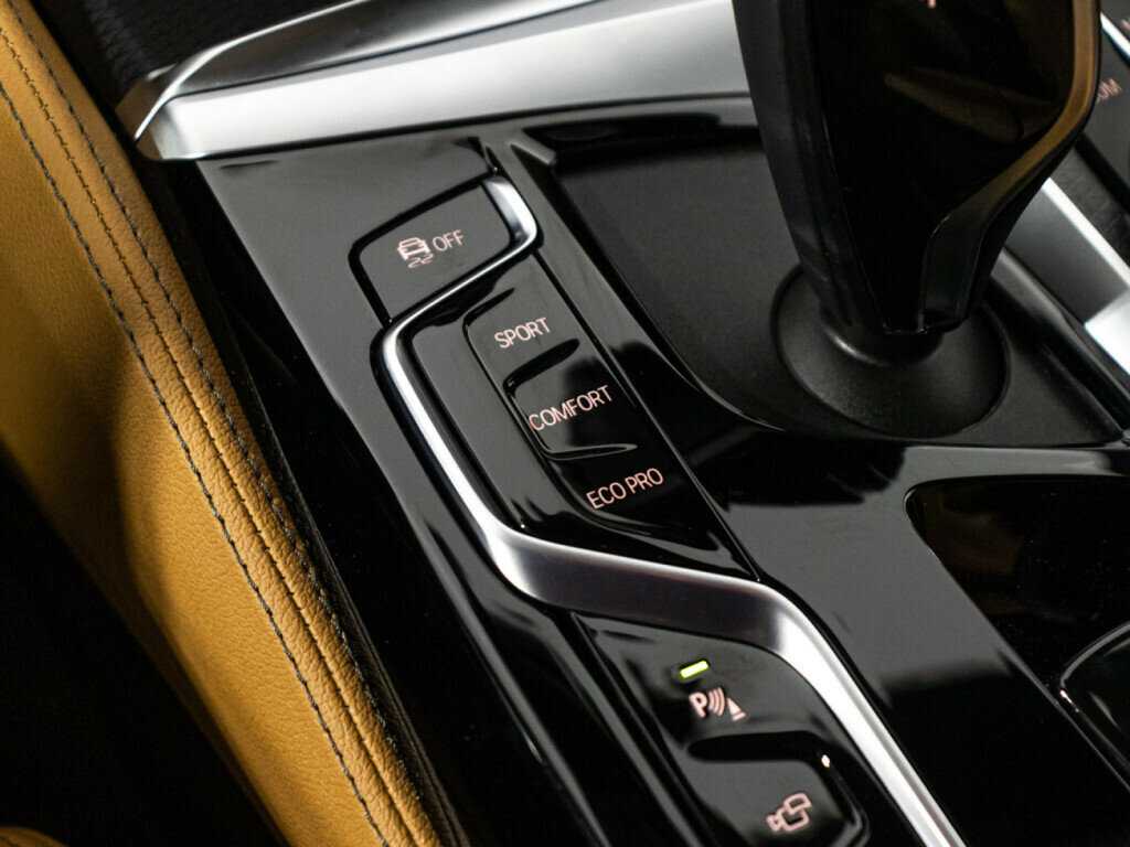 BMW 5 серии 520i, 2023 Фото №24